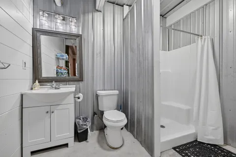 $1,100,000 | 2975 Holley Point Road, Navarre, FL 32566