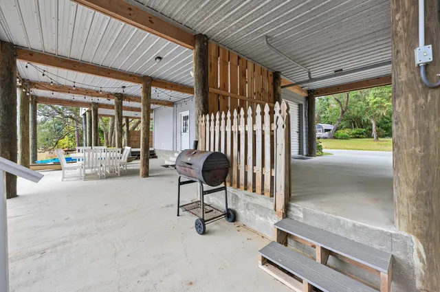 $1,100,000 | 2975 Holley Point Road, Navarre, FL 32566