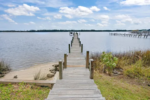 $1,100,000 | 2975 Holley Point Road, Navarre, FL 32566