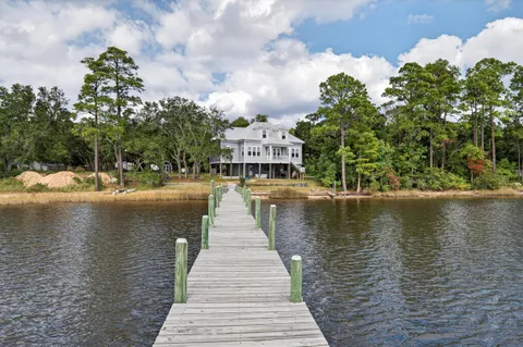 $1,100,000 | 2975 Holley Point Road, Navarre, FL 32566
