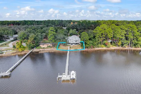 $1,100,000 | 2975 Holley Point Road, Navarre, FL 32566