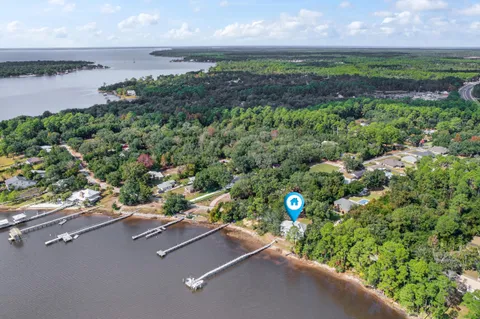 $1,100,000 | 2975 Holley Point Road, Navarre, FL 32566