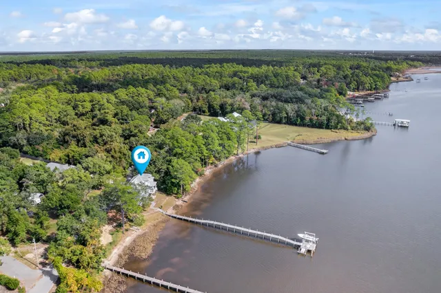 $1,100,000 | 2975 Holley Point Road, Navarre, FL 32566