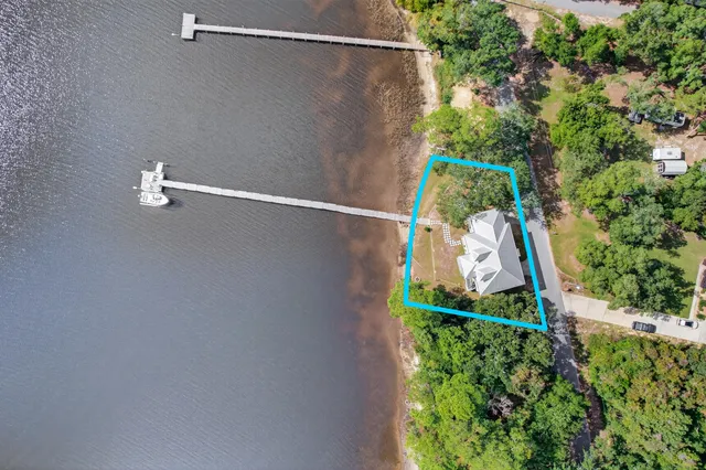 $1,100,000 | 2975 Holley Point Road, Navarre, FL 32566