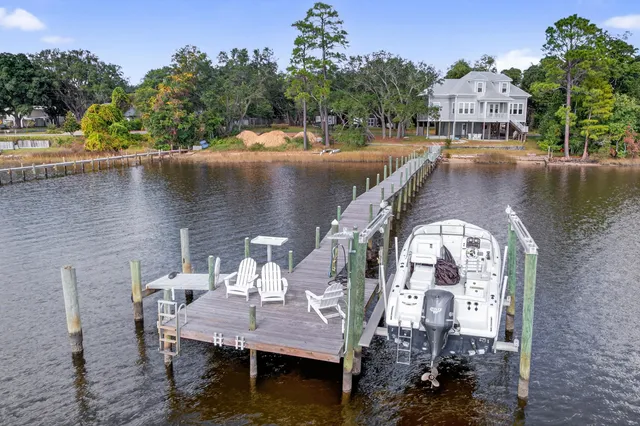 $1,100,000 | 2975 Holley Point Road, Navarre, FL 32566