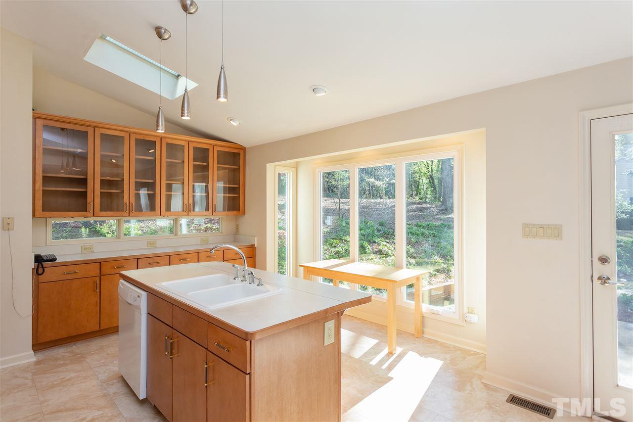 820 Temple Street Raleigh, NC 27609 - Photo 5 of 30 Gallery Image 5