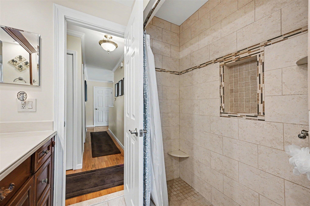 42967 Saxony Road Canton, MI 48187 - Photo 13 of 27