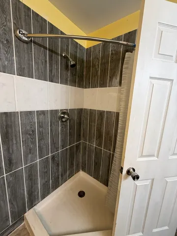 $2,595 | 2156 Camden Lane, Unit 2156, Hanover Park, IL 60133