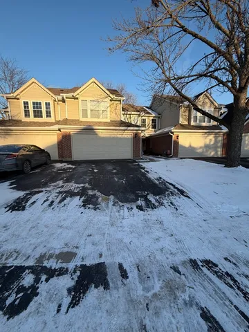 $2,595 | 2156 Camden Lane, Unit 2156, Hanover Park, IL 60133