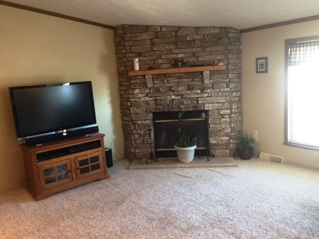 2751 South Jerome Road Ithaca, MI 48847 - Photo 2 of 14 1825218-1.JPG