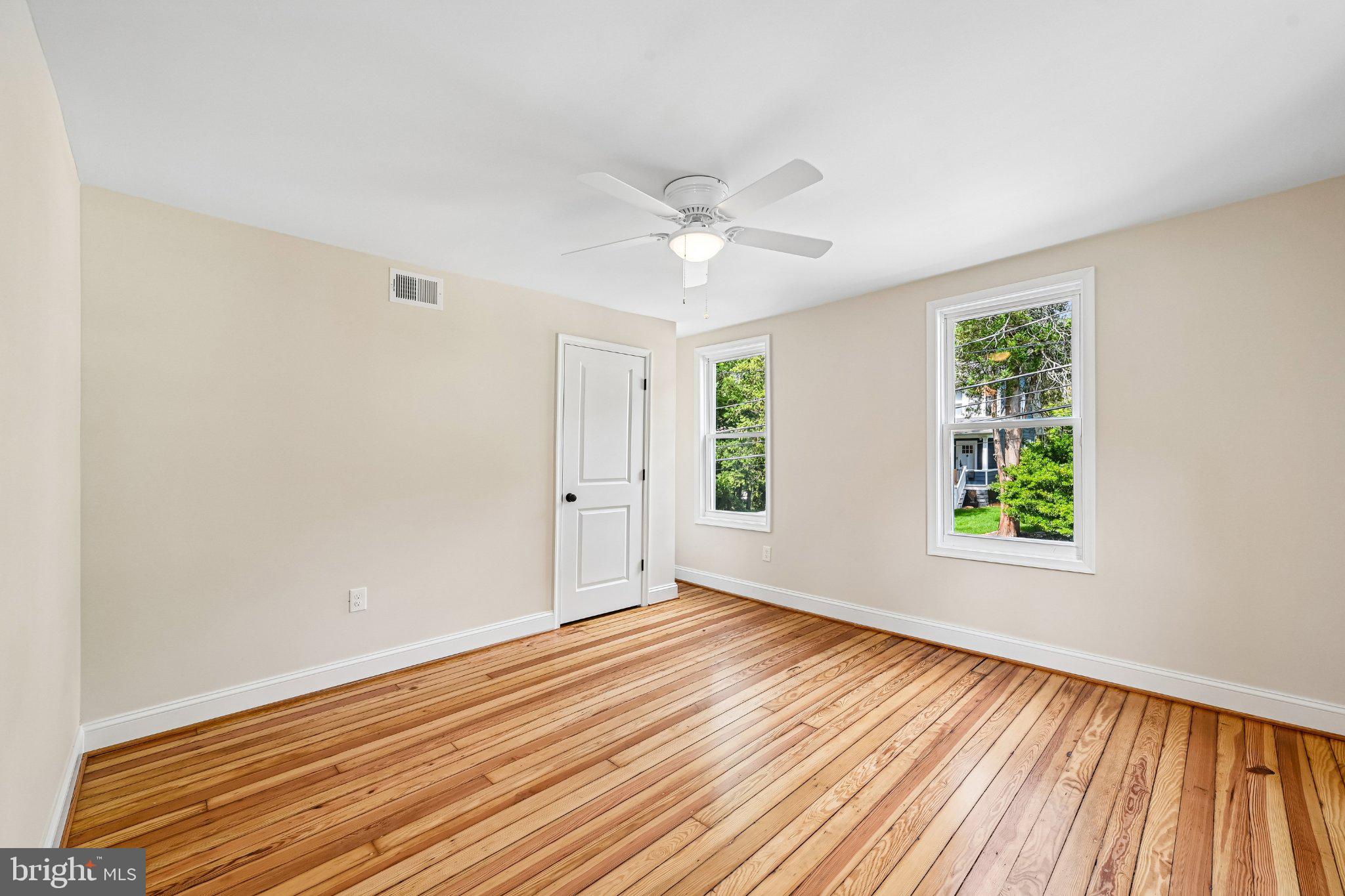 5714 Rusk Avenue Baltimore, MD 21215 - Photo 22 of 51 Bright and airy room with charm.