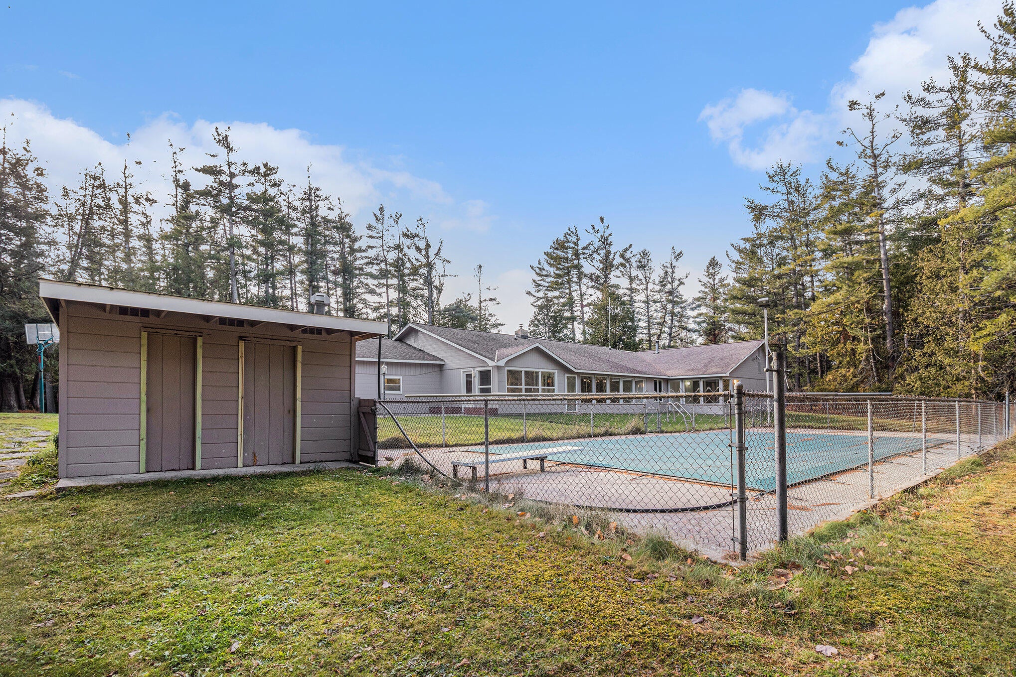 996 Lahaie Road Cheboygan, MI 49721 - Photo 7 of 51 Pooll House