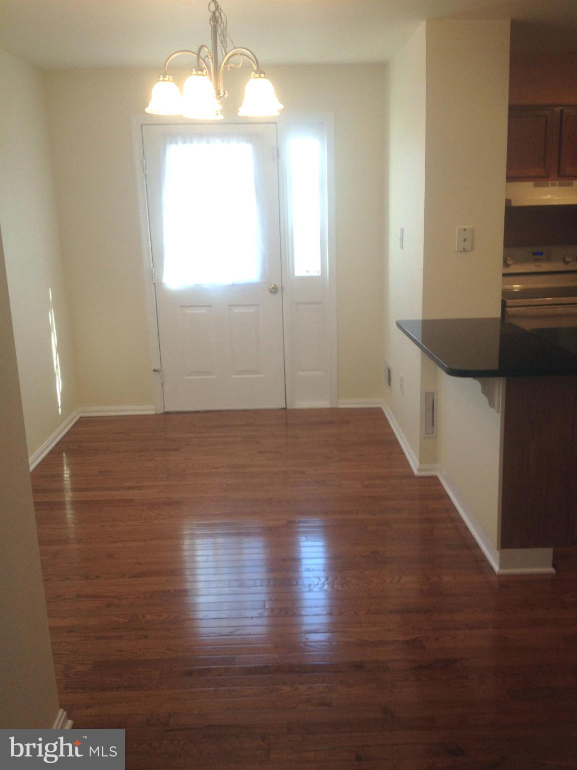 935 Coleridge Road Baltimore, MD 21229 - Photo 3 of 13 Dining Room