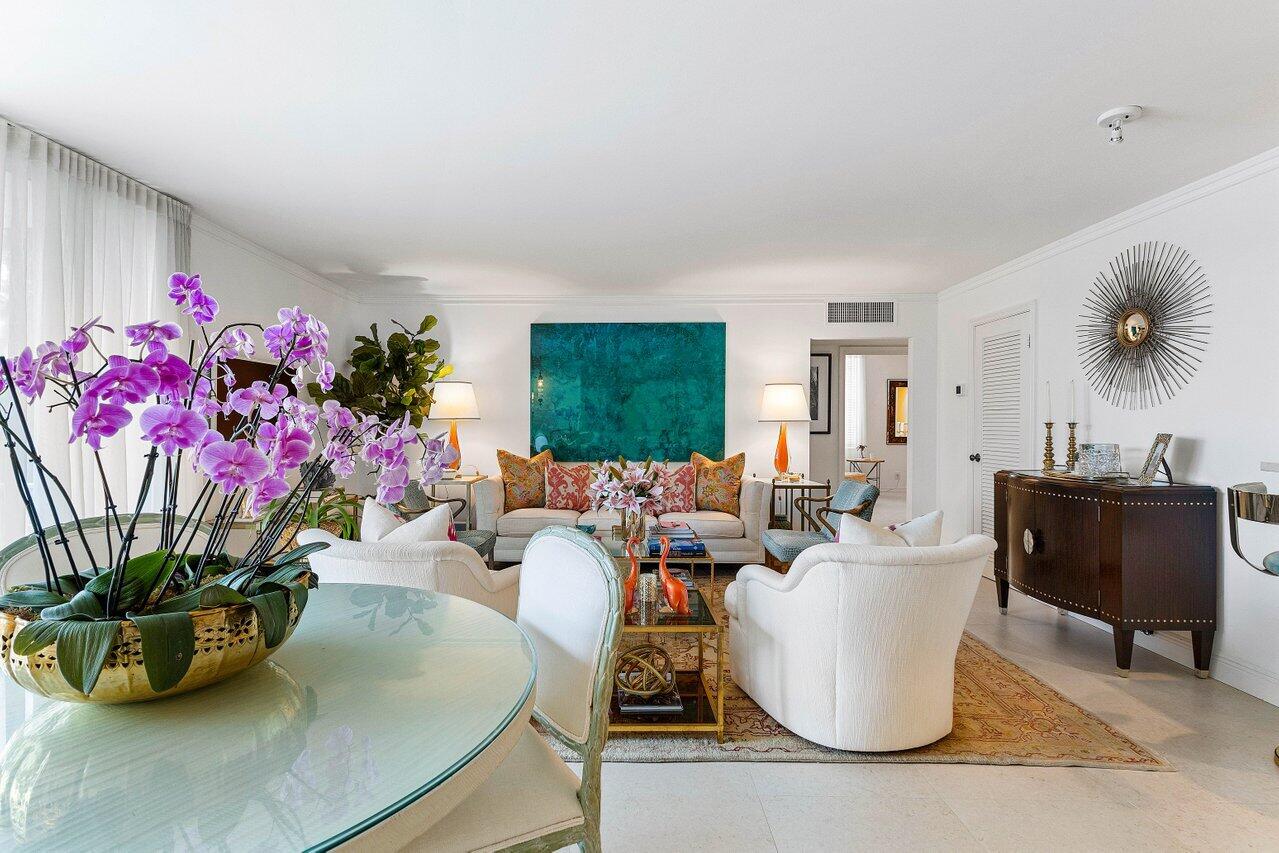 354 Chilean Avenue, Unit 3A Palm Beach, FL 33480 - Photo 5 of 30 Living/Dining