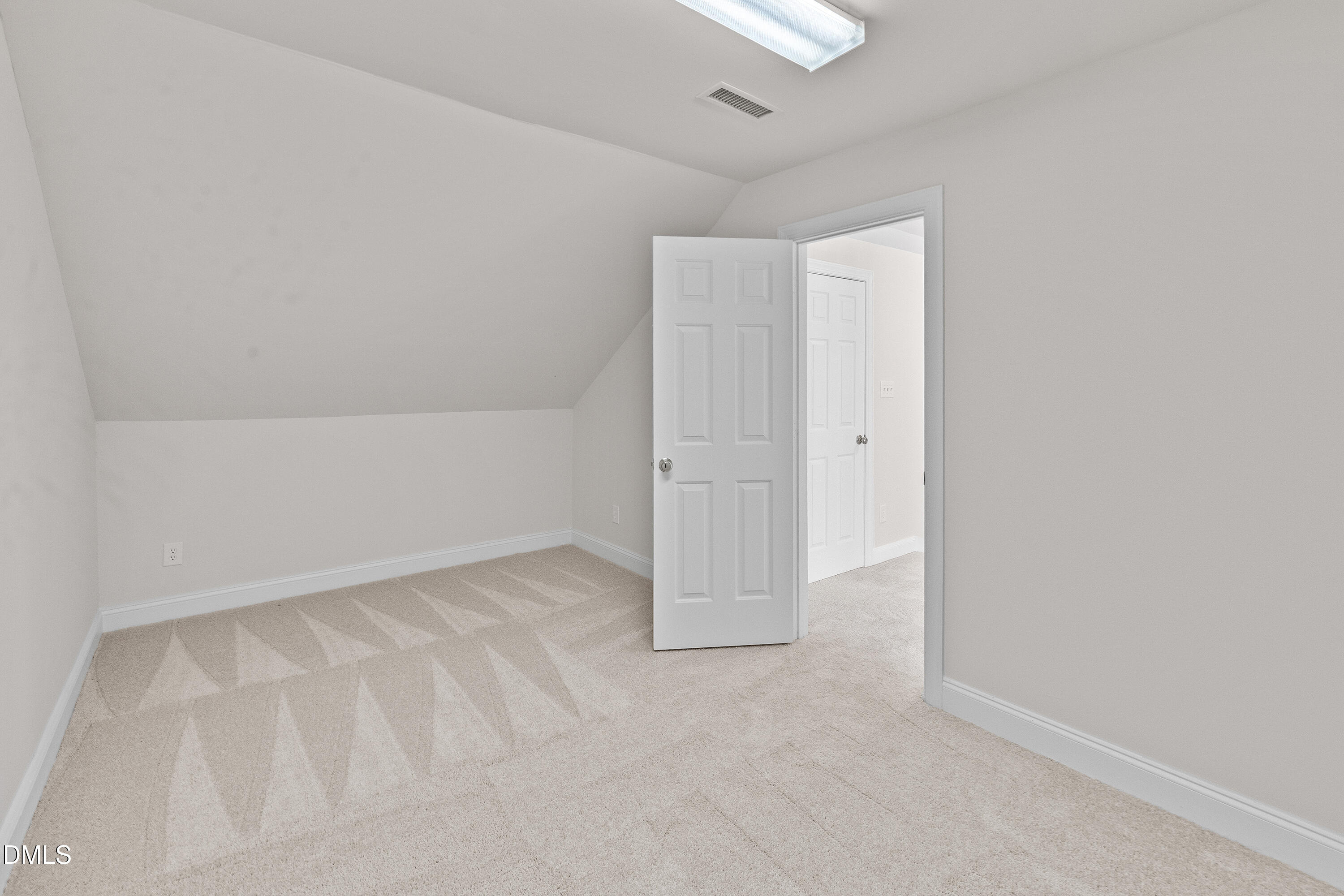 124 Rosewall Lane Cary, NC 27511 - Photo 21 of 32 29-124 Rosewall Lane-_2758