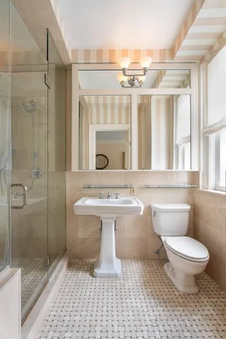 $2,450,000 | 1105 Park Avenue, Unit 6D | Upper East Side