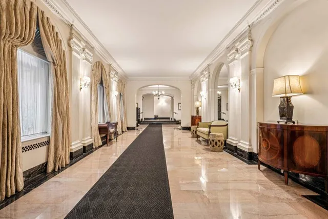 $2,450,000 | 1105 Park Avenue, Unit 6D | Upper East Side