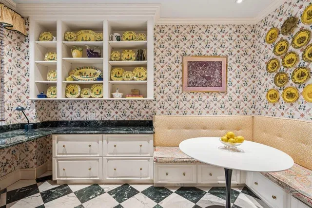 $2,450,000 | 1105 Park Avenue, Unit 6D | Upper East Side