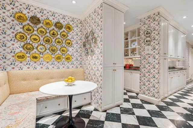 $2,450,000 | 1105 Park Avenue, Unit 6D | Upper East Side