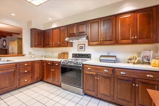 $349,000 | 10 Harbor Drive, Unit 10, Lincolnville, ME 04849