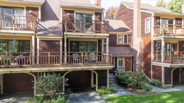 $349,000 | 10 Harbor Drive, Unit 10, Lincolnville, ME 04849