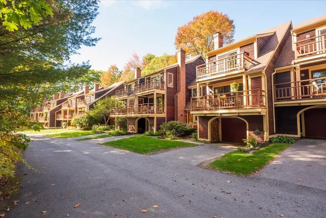 $349,000 | 10 Harbor Drive, Unit 10, Lincolnville, ME 04849