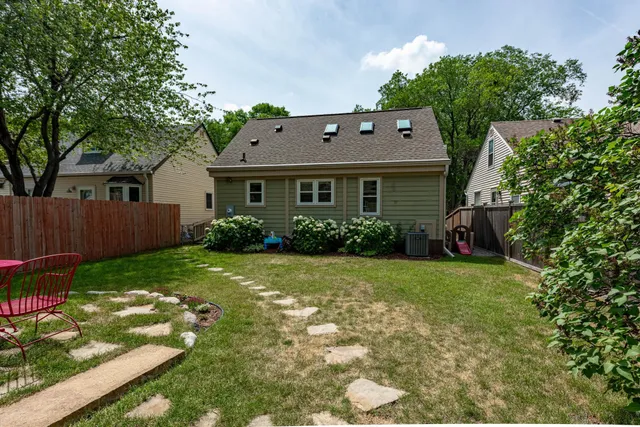 $2,545 | 2629 Idaho Avenue South, St. Louis Park, MN 55426