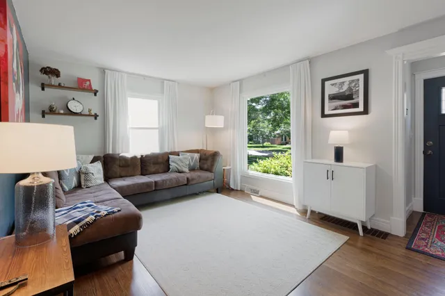 $2,545 | 2629 Idaho Avenue South, St. Louis Park, MN 55426