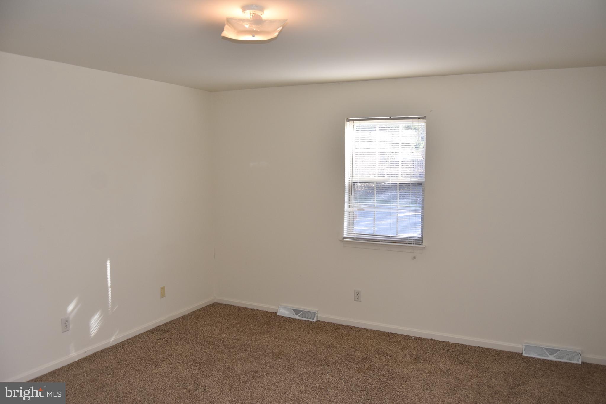 11 5th Street Mount Wolf, PA 17347 - Photo 3 of 8