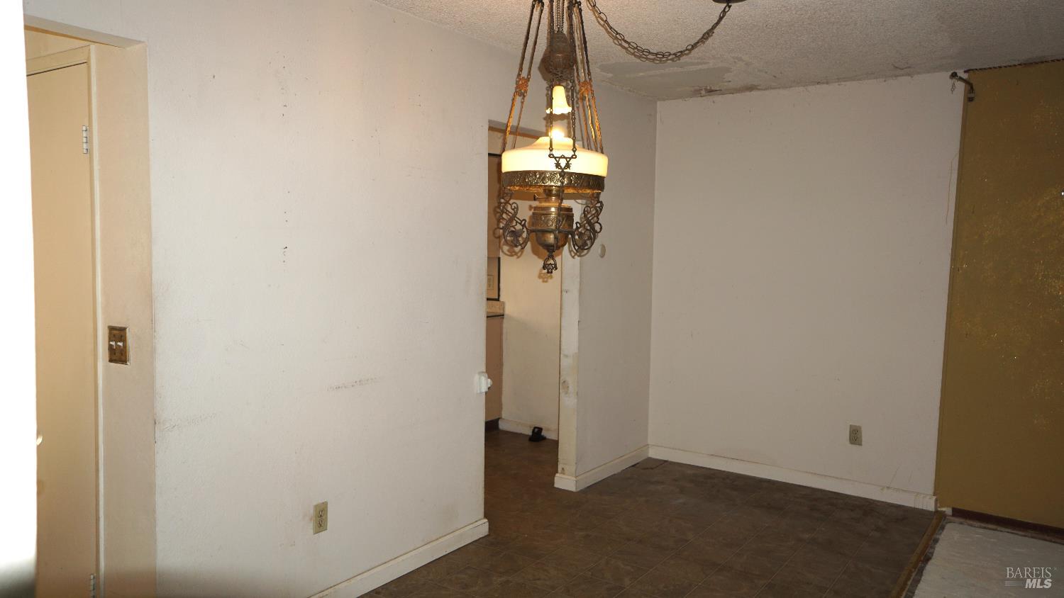522 Santa Alicia Drive Rohnert Park, CA 94928 - Photo 11 of 24 a view of a hallway with wooden floor