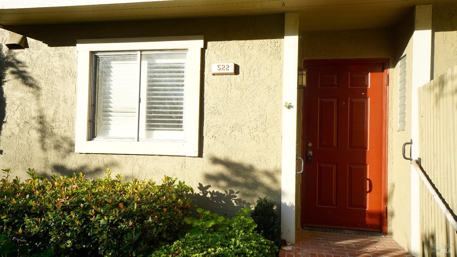 522 Santa Alicia Drive Rohnert Park, CA 94928 - Photo 4 of 24 a view of a door front of a house