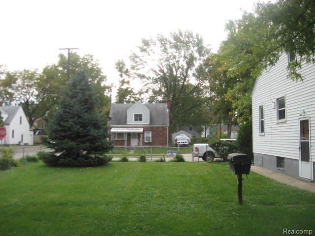 6819 Toepfer Road Warren, MI 48091 - Photo 3 of 9 IMG_1520.JPG
