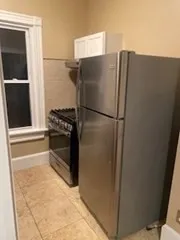 $2,500 | 211 Buffinton Street, Unit 2, Fall River, MA 02721