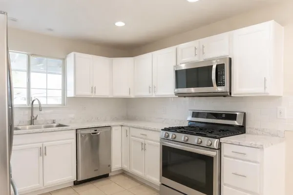 $305,999 | 609 West College Avenue, Coalinga, CA 93210