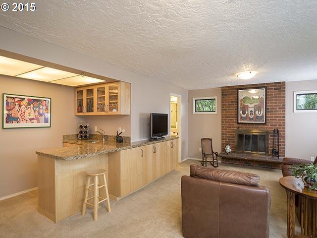 2850 Southwest Raleighview Drive Portland, OR 97225 - Photo 13 of 16 Family Room