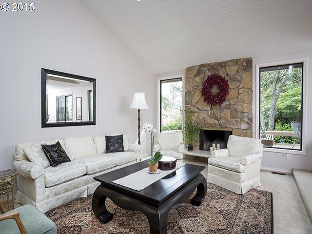 2850 Southwest Raleighview Drive Portland, OR 97225 - Photo 3 of 16 Living Room
