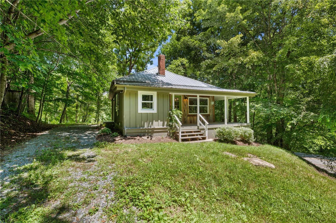 5269 Flat Springs Road Elk Park, NC 28622 - Photo 26 of 36