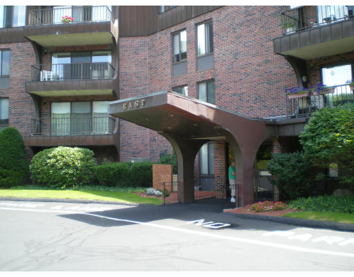 1008 Paradise Road, Unit 1F Salem, MA 01970 - Photo 1 of 2 Gallery Image 1
