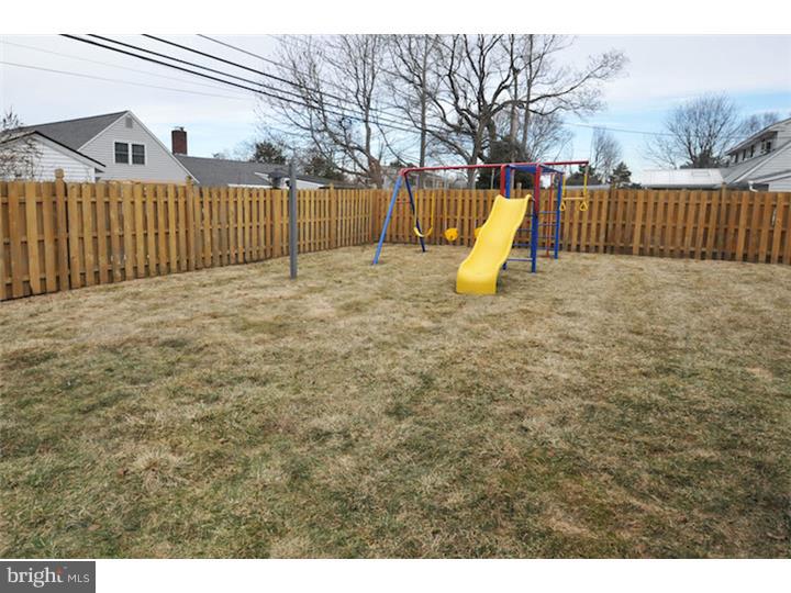29 Fallenrock Road Levittown, PA 19056 - Photo 23 of 24