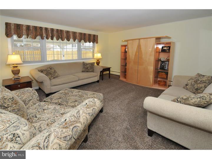 29 Fallenrock Road Levittown, PA 19056 - Photo 4 of 24