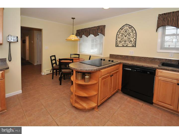 29 Fallenrock Road Levittown, PA 19056 - Photo 9 of 24