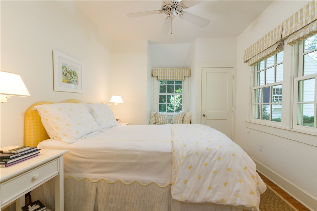 180 Willett Road Narragansett, RI 02874 - Photo 26 of 40 Bedroom