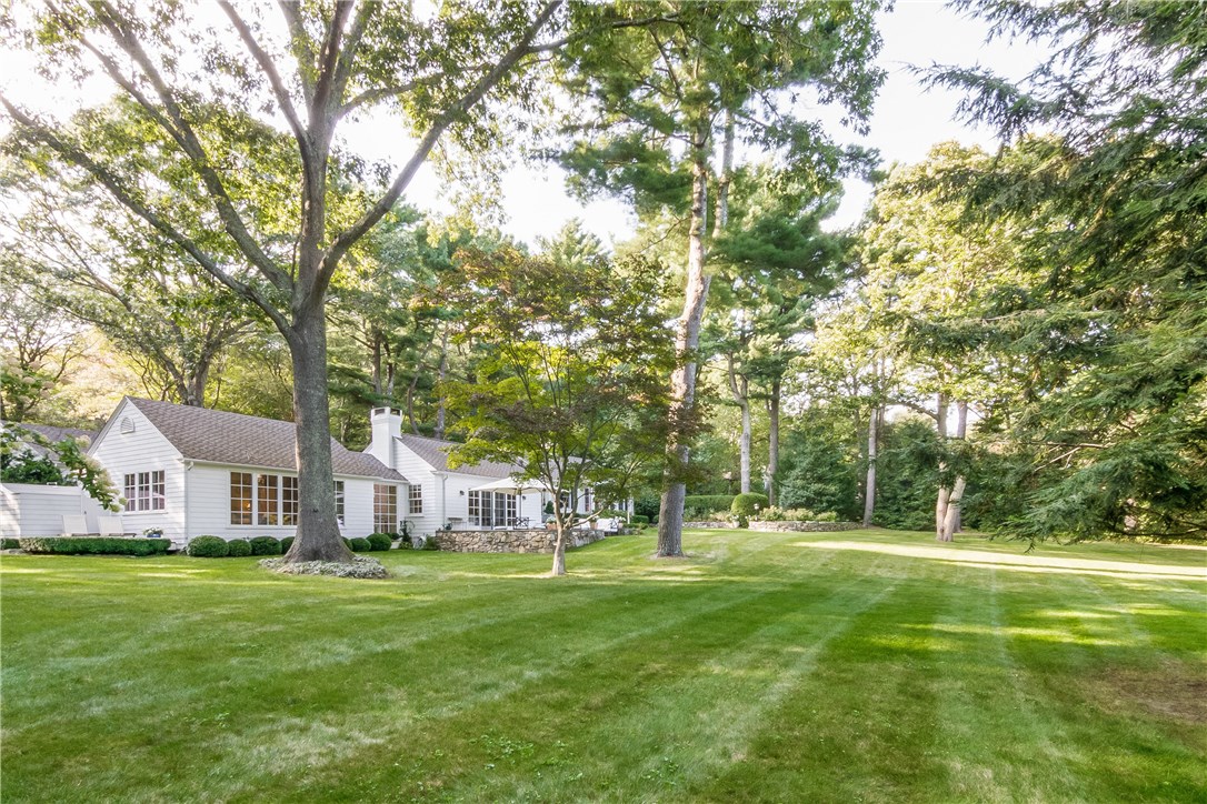 180 Willett Road Narragansett, RI 02874 - Photo 4 of 40 Side Exterior