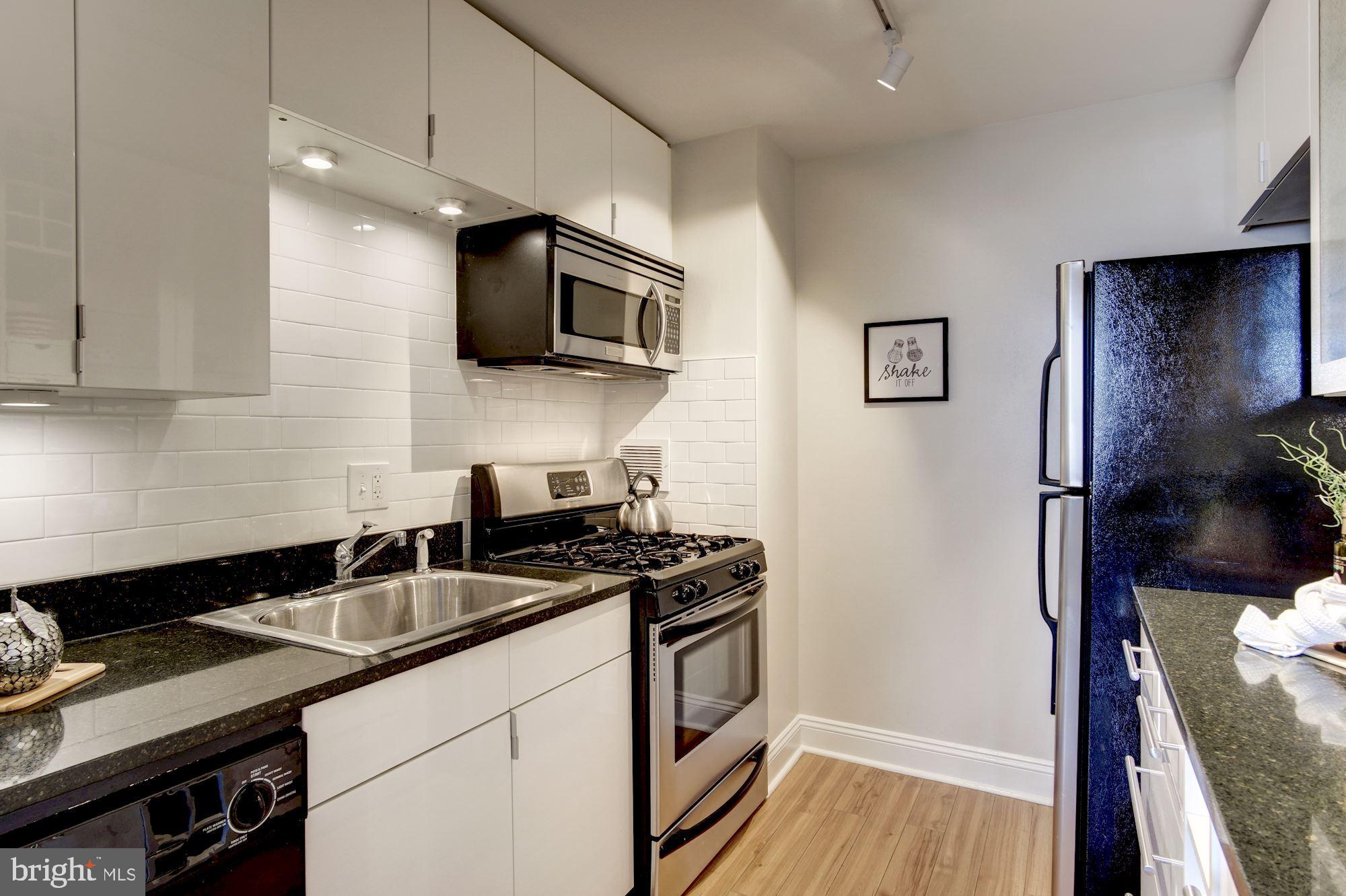 3060 16th Street Northwest, Unit 502 Washington, DC 20009 - Photo 16 of 30 Kitchen
