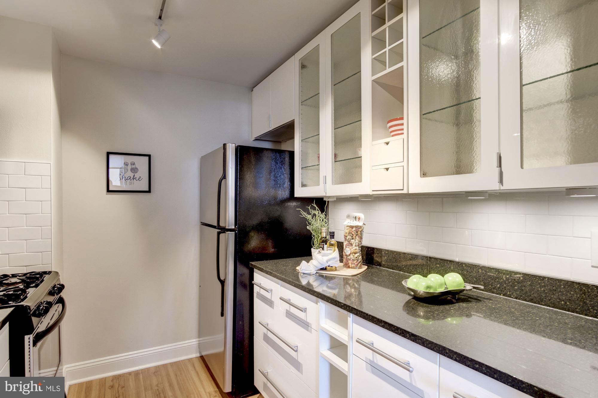 3060 16th Street Northwest, Unit 502 Washington, DC 20009 - Photo 17 of 30 Kitchen