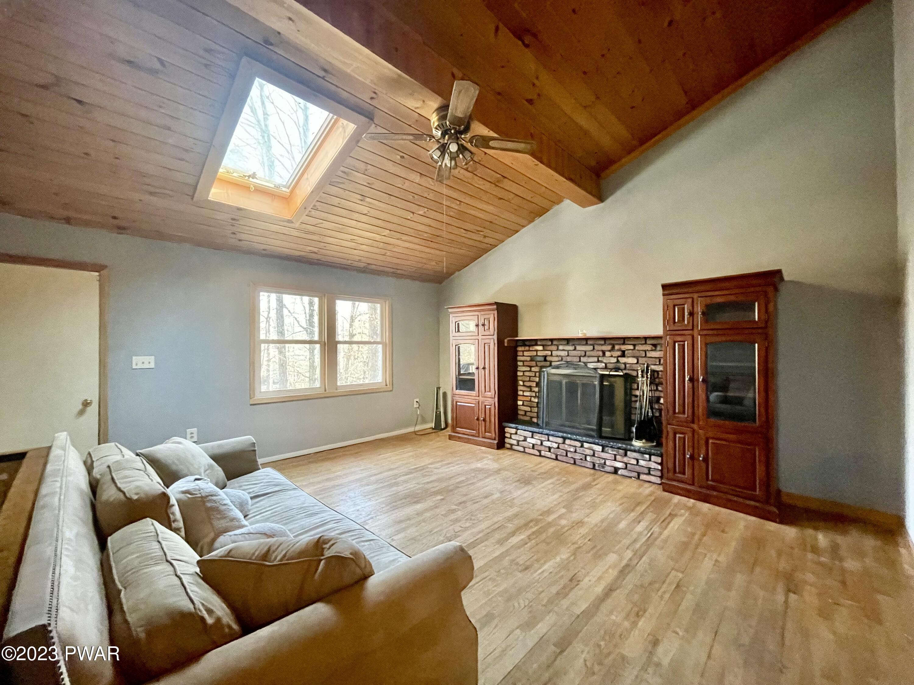 106 Rodeo Lane Hawley, PA 18428 - Photo 7 of 32