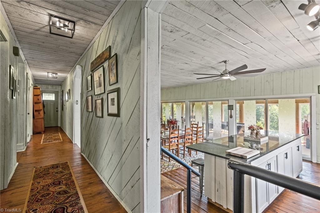 327 Tobacco Road Madison, NC 27025 - Photo 11 of 50 Hallway