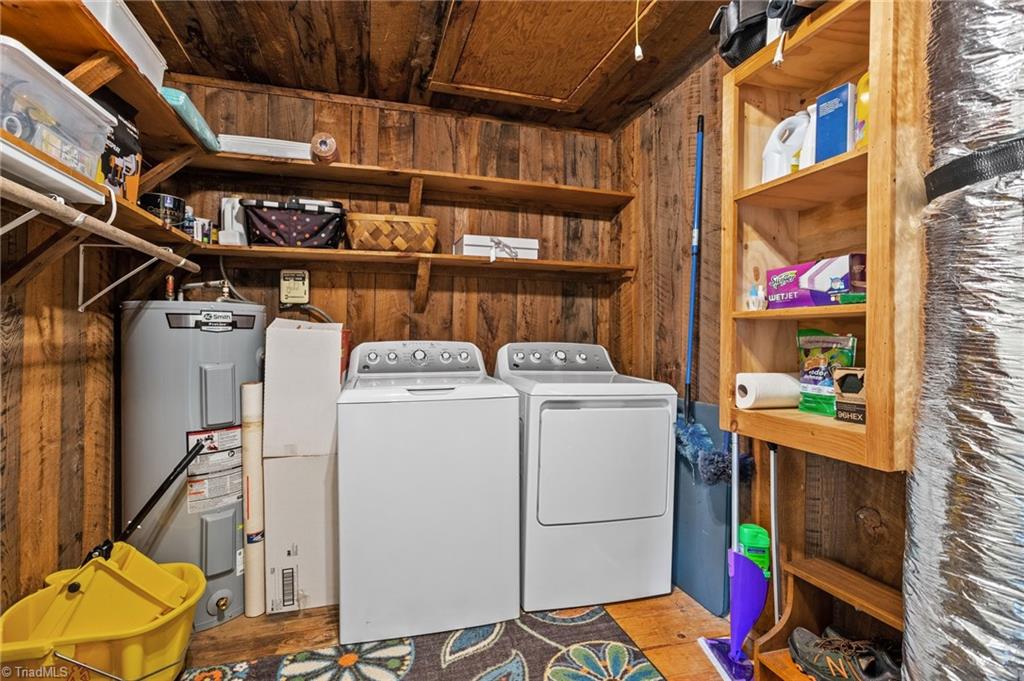 327 Tobacco Road Madison, NC 27025 - Photo 32 of 50 Laundry room downstairs