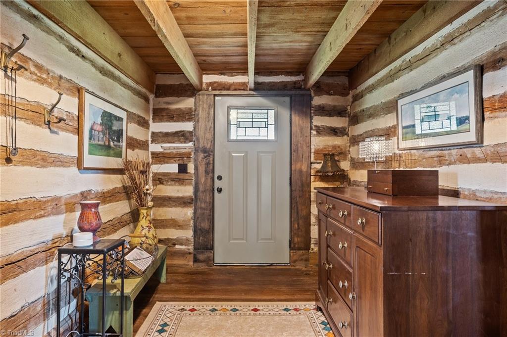 327 Tobacco Road Madison, NC 27025 - Photo 6 of 50 Entry