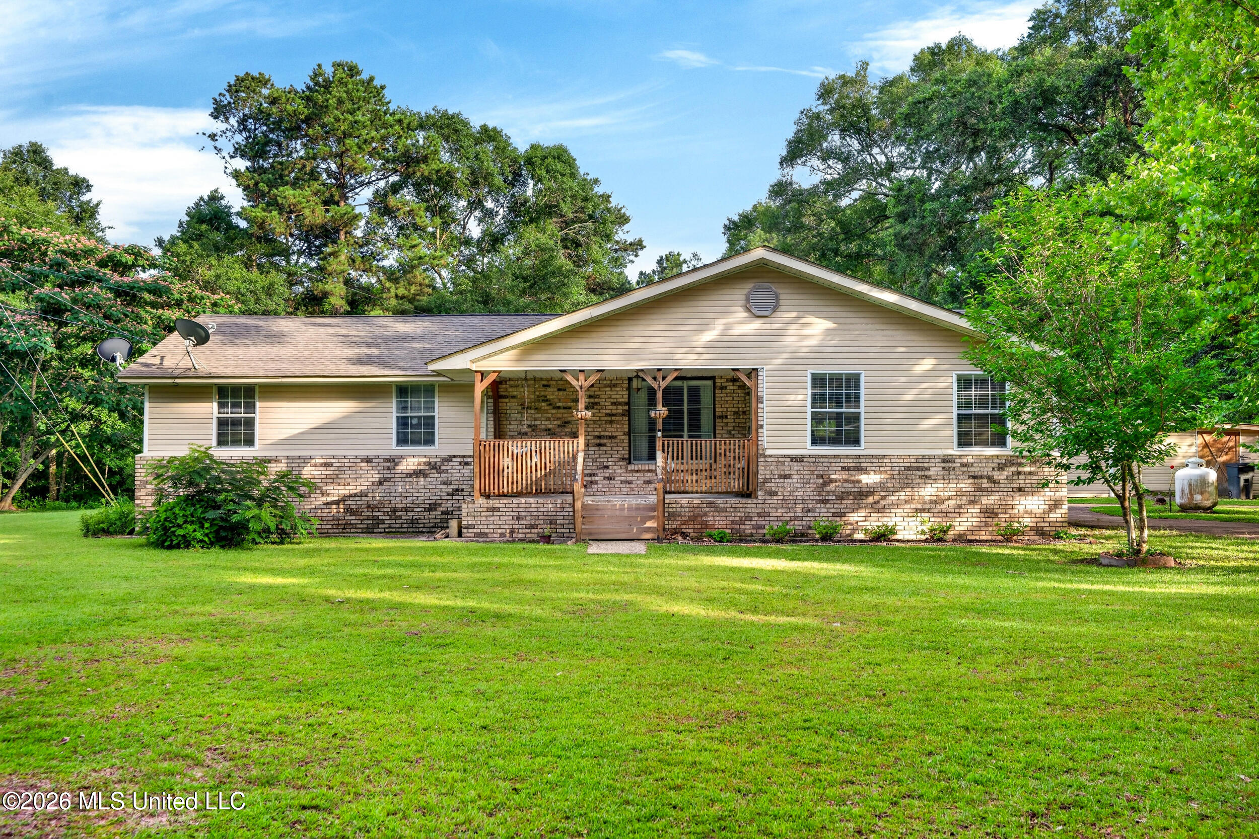 18 Gale Davis Road Lumberton, MS 39455 - Photo 2 of 67 2_02_front